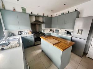 Photo 6- click for photo gallery